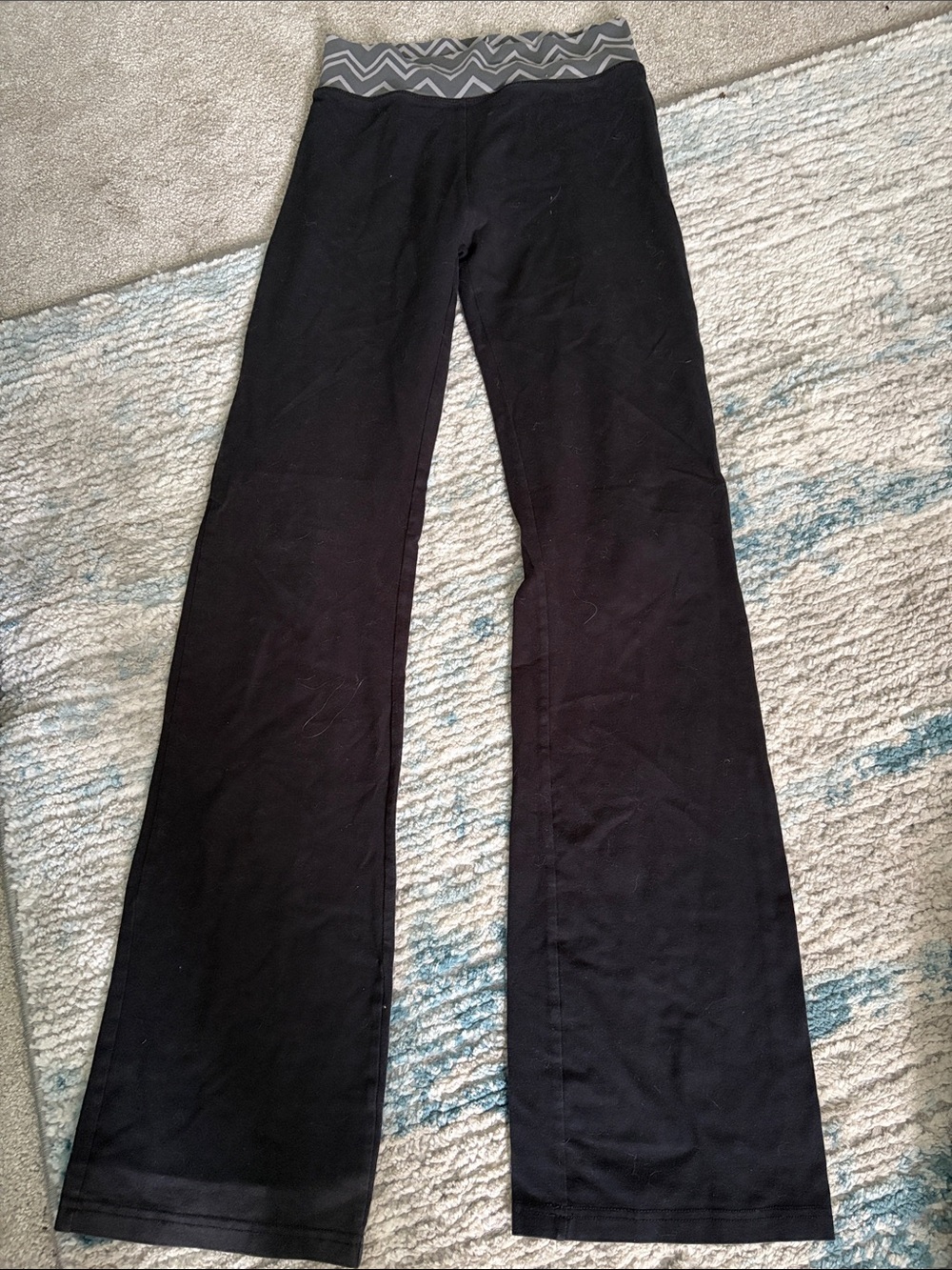 Women’s Black Pull-On Flared Jeans with Patterned Waistband